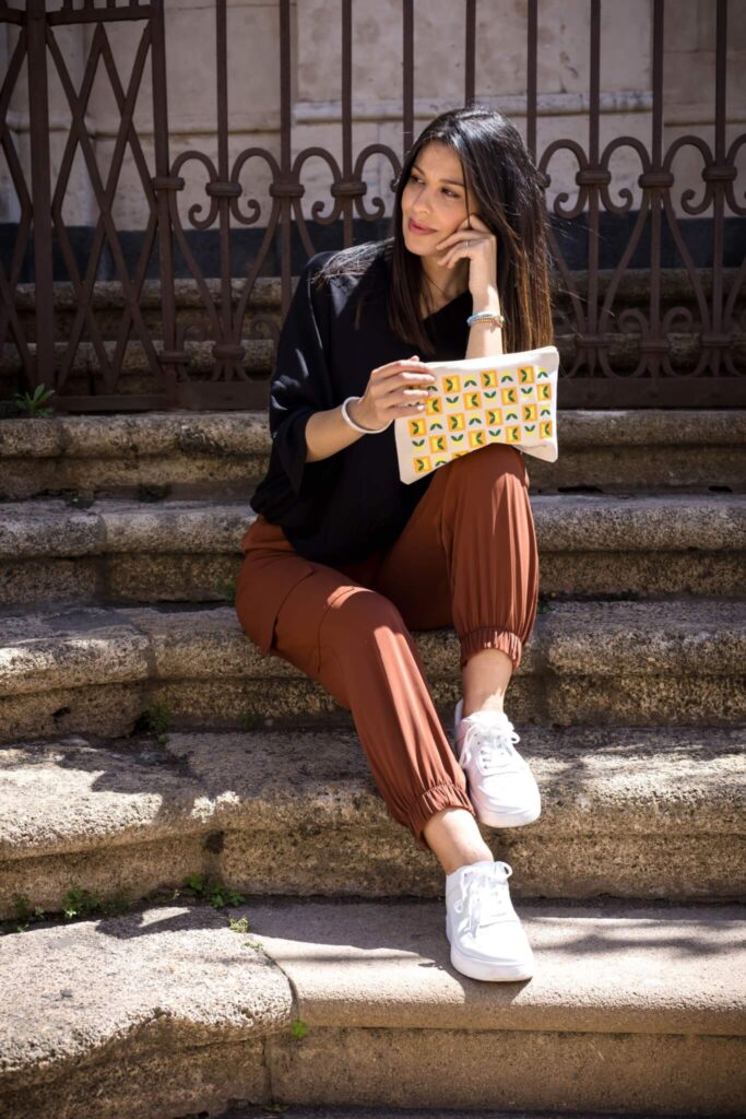 Dettaglio Pochette Con Cinturino Limone